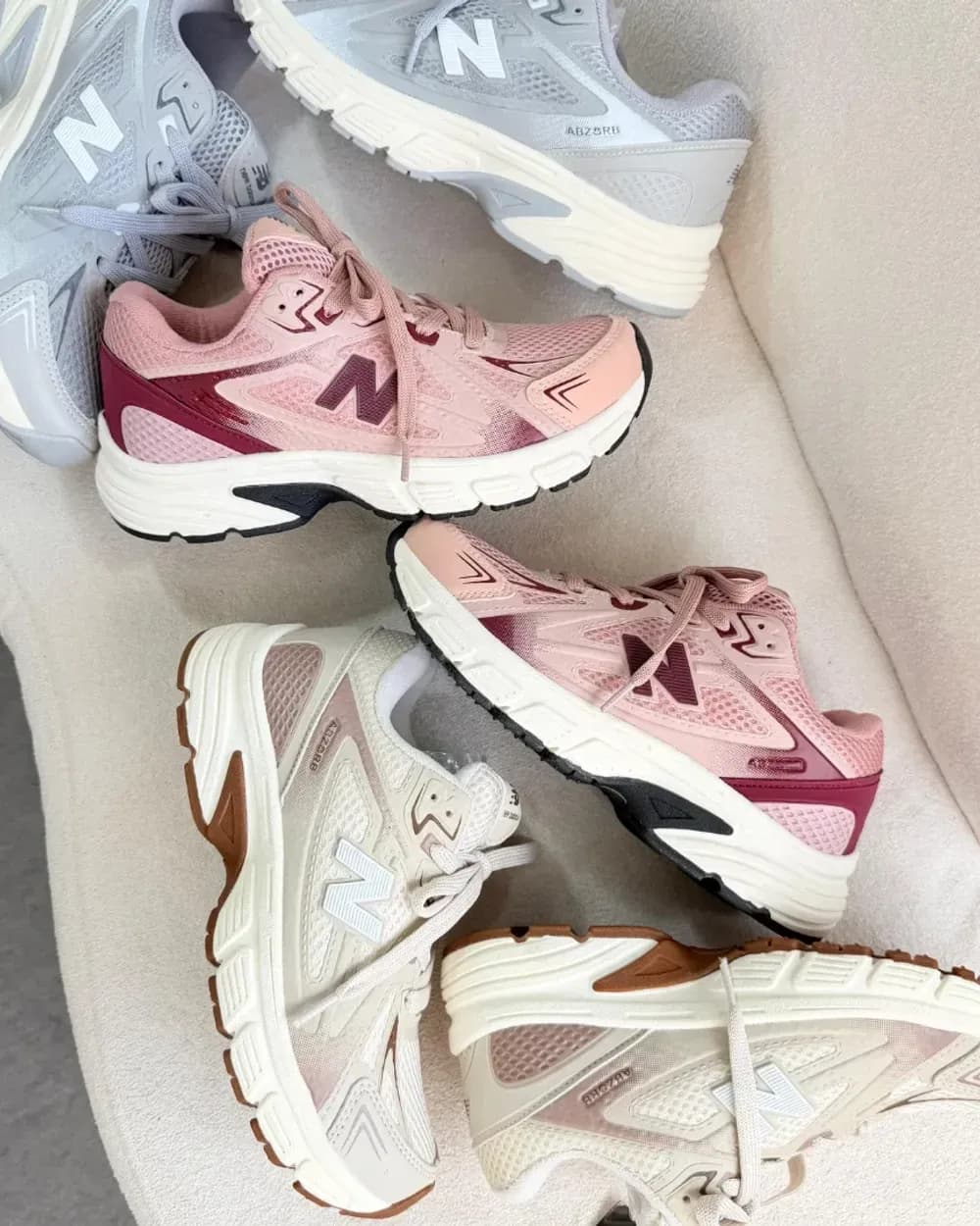 New Balance rosa e off-white